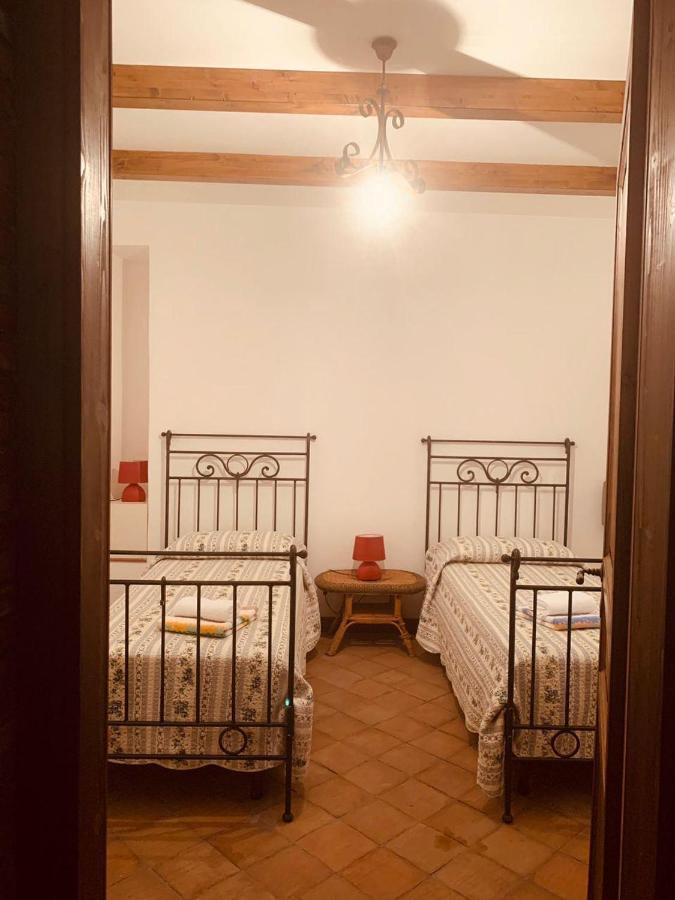 Villa Le Gemelle Dell'Alcantara 모타카마스트라 외부 사진