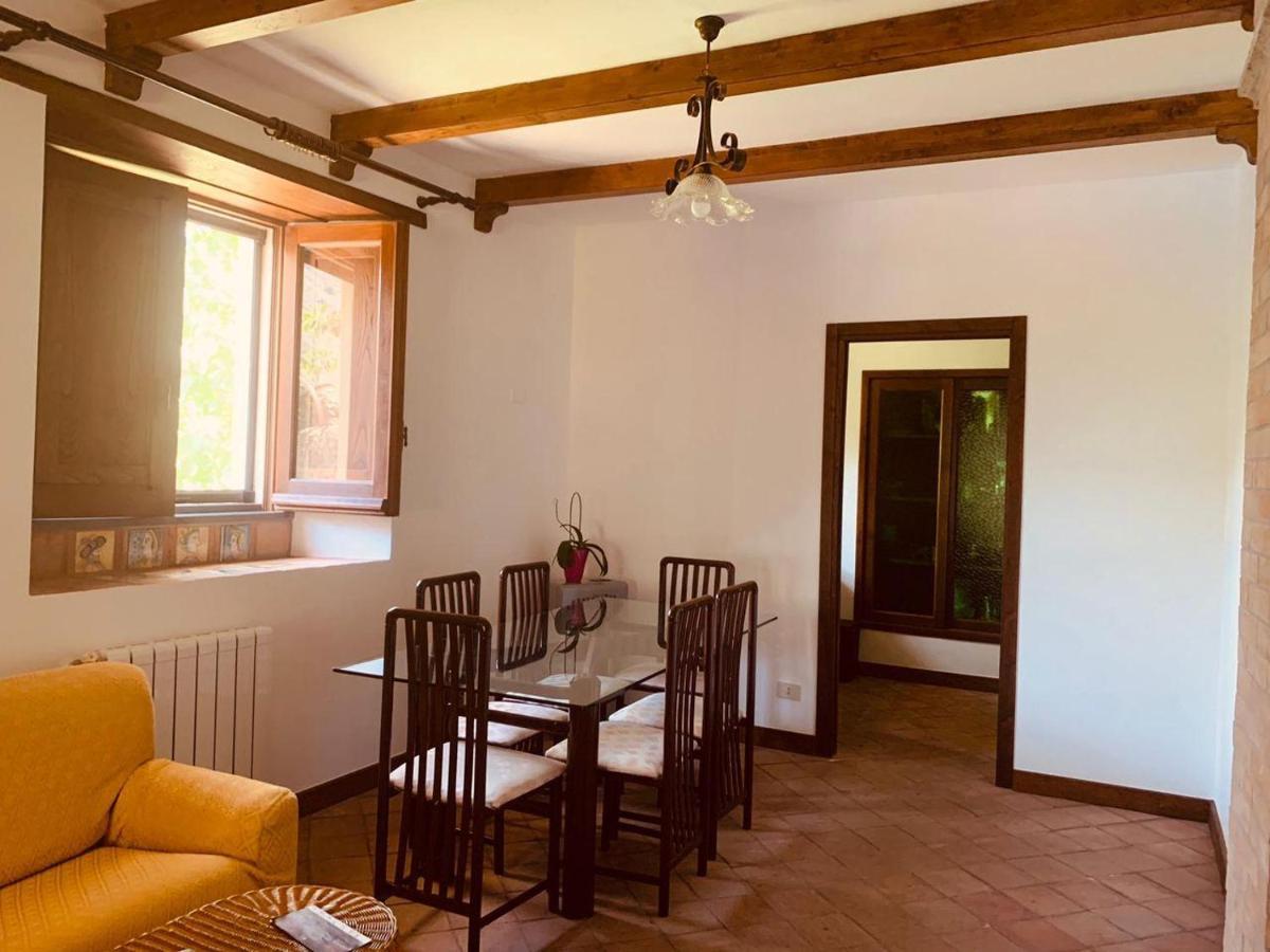 Villa Le Gemelle Dell'Alcantara 모타카마스트라 외부 사진